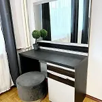 Urban Serenity: Comfy Flat W Concert Hall Views *