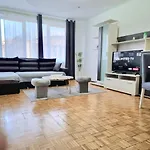 Apartment Comfy Flat W Concert Hall Views - Urban Serenity Bucharest