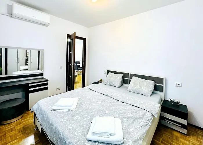 Urban Serenity - Comfy Flat With Concert Hall Views Apartman Bukarest